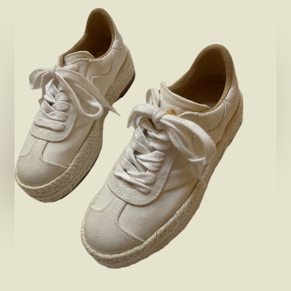 Stuart Weitzman white Daryl Espadrilles with logo. Size US 4 EU 34.5 - Picture 2 of 7